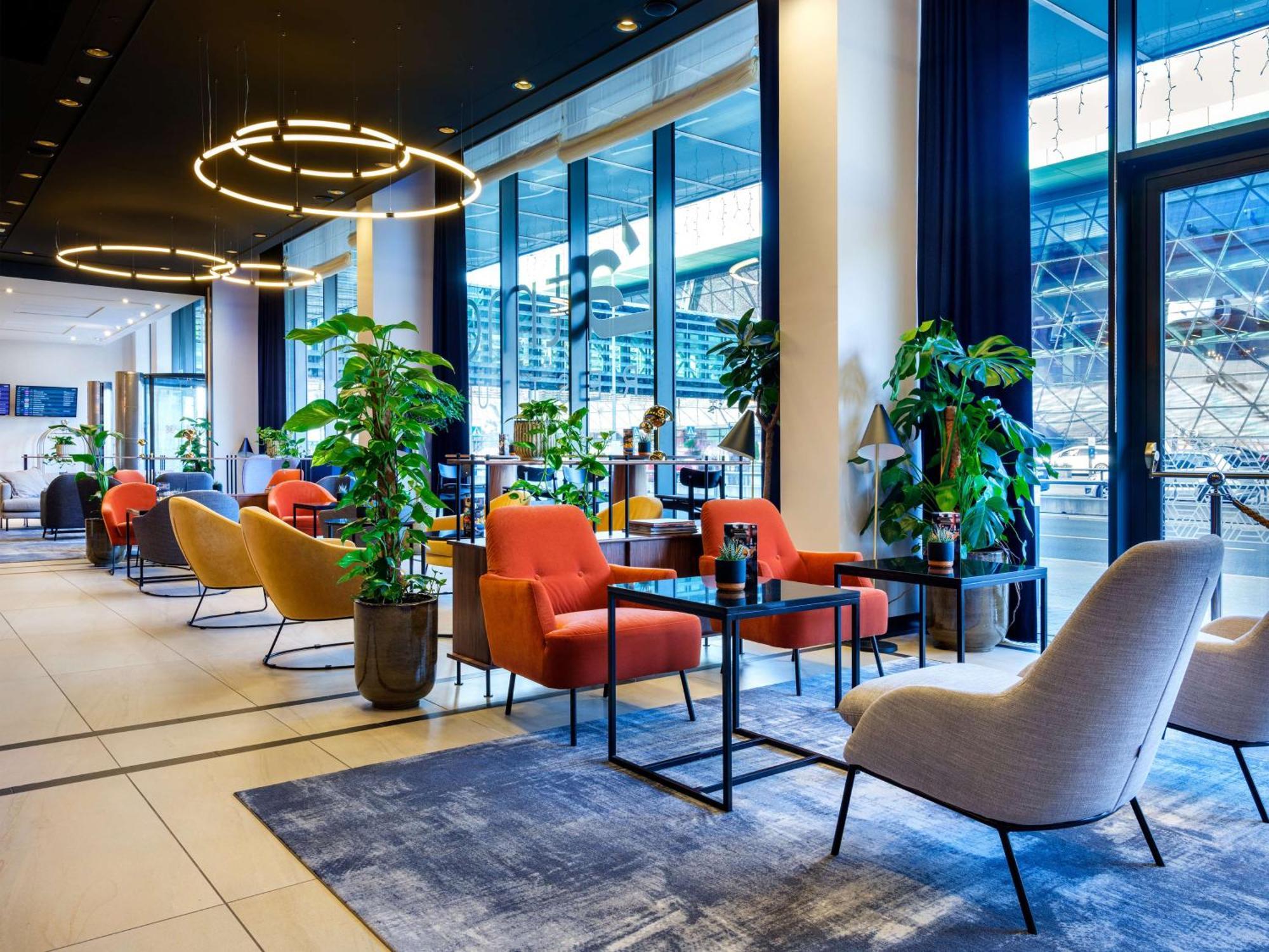 Hilton Garden Inn Krakow Airport Экстерьер фото