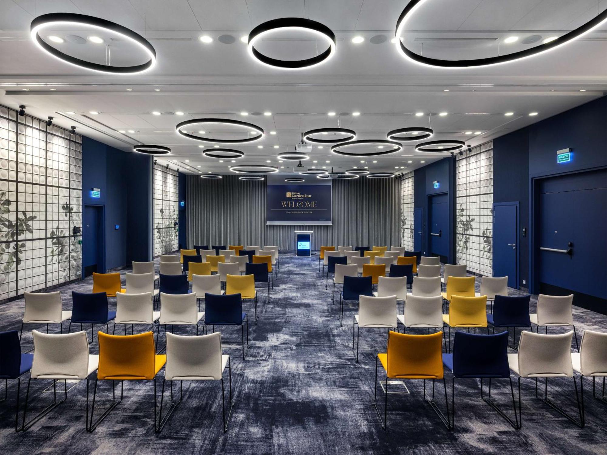 Hilton Garden Inn Krakow Airport Экстерьер фото